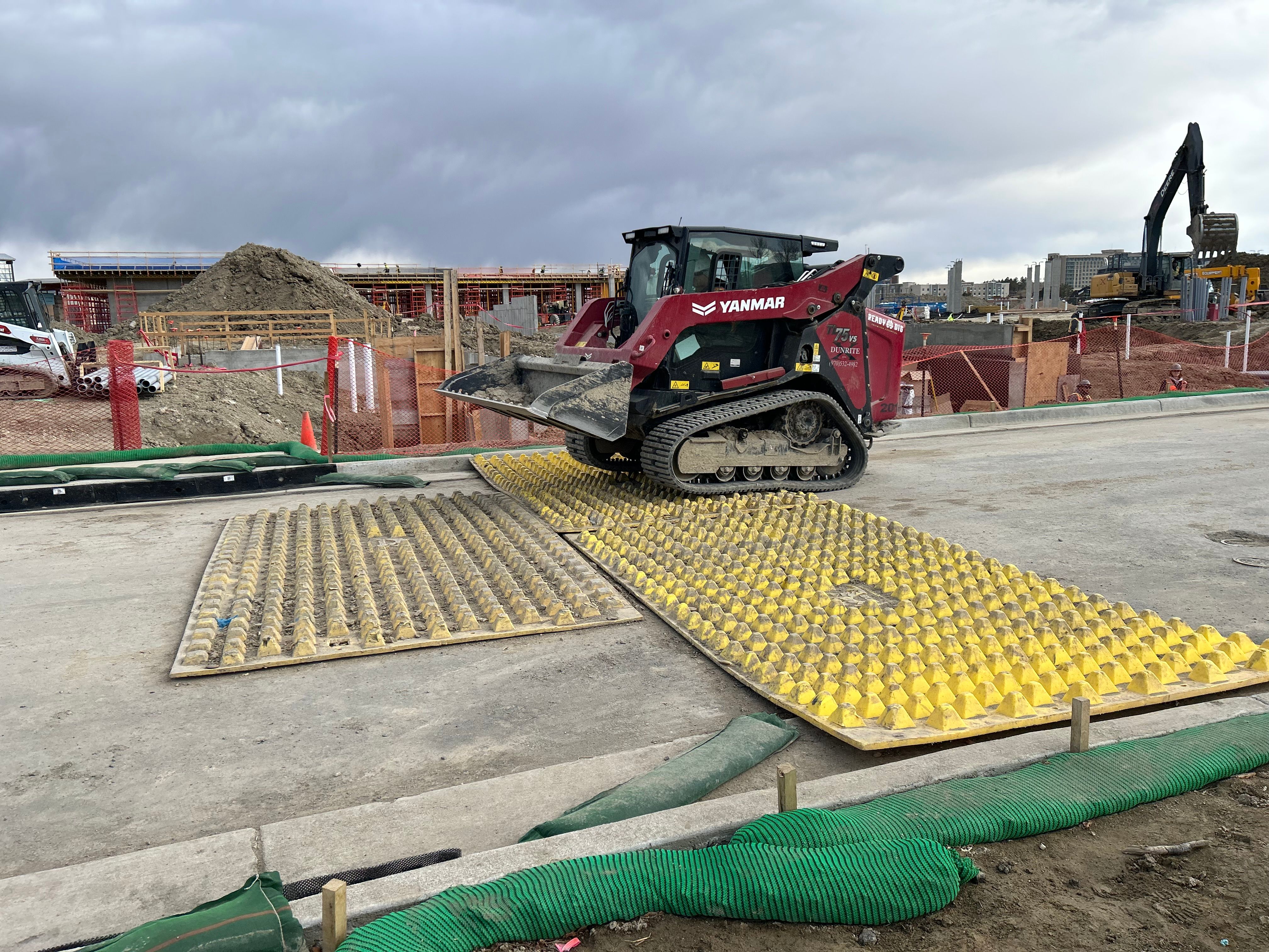 Brinkman HiFi Crossing Apartments Track