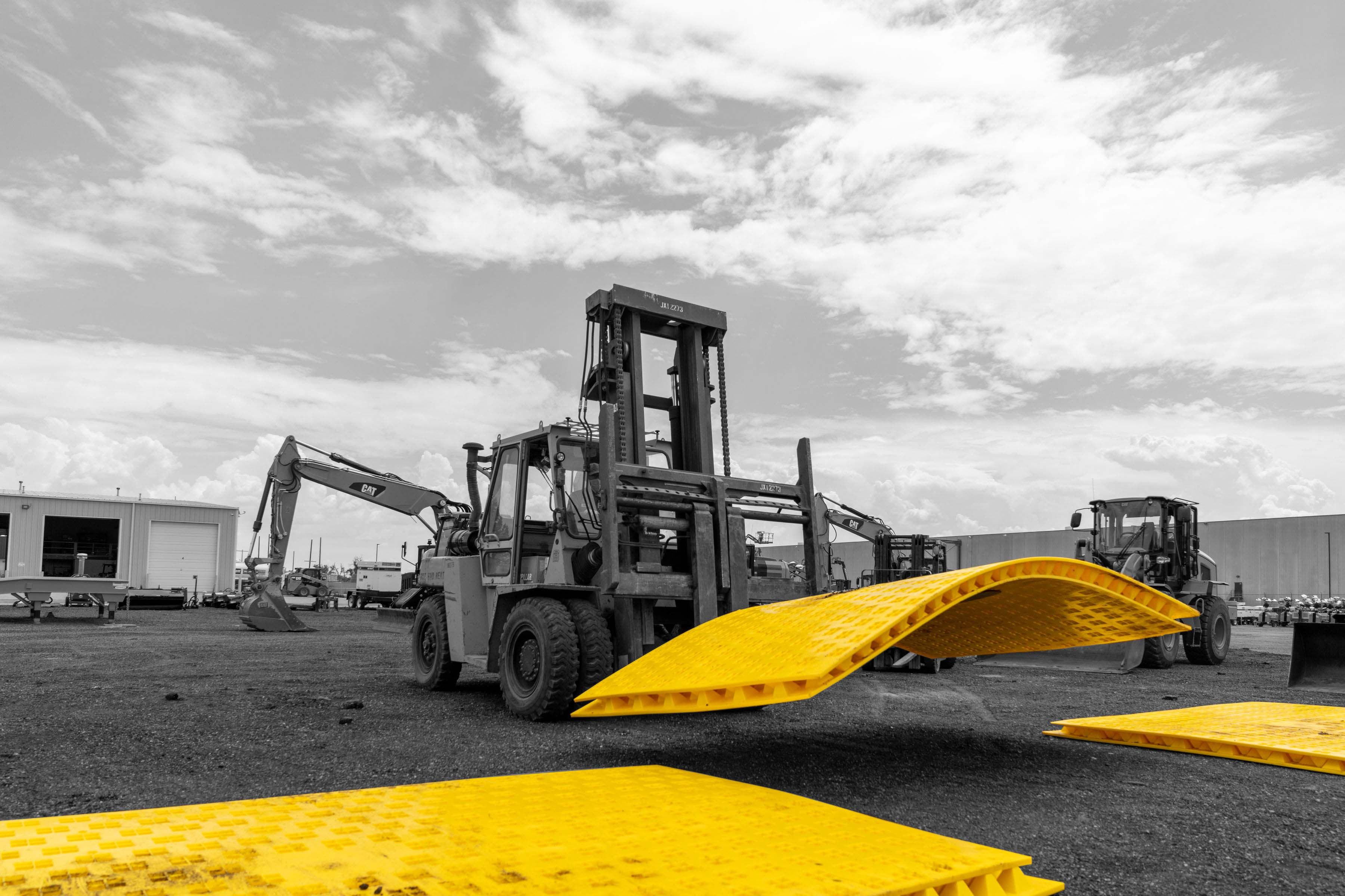 FODS Distributor Loading Trackout Control Mats With Forklift Reusalbe Construction Entrance Vehicle Trackout Controls BMP Trackout Mats VTC