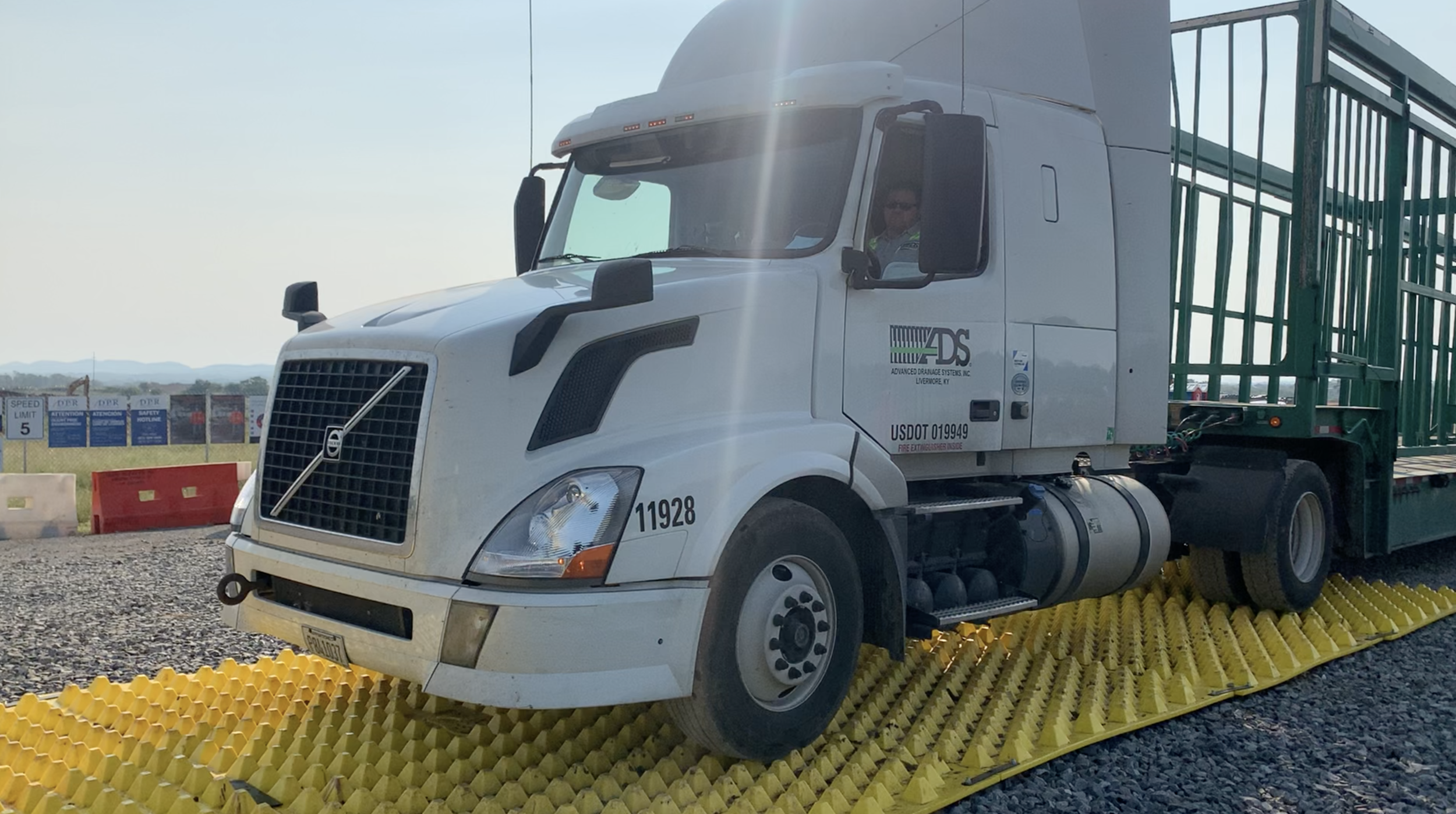 Trackout Control Mats Stabilized Construction Entrance System TnDOT Approved BMP Composite Plastic Rumble Plates Shaker Racks Stabilized Construction Entrance Exit System